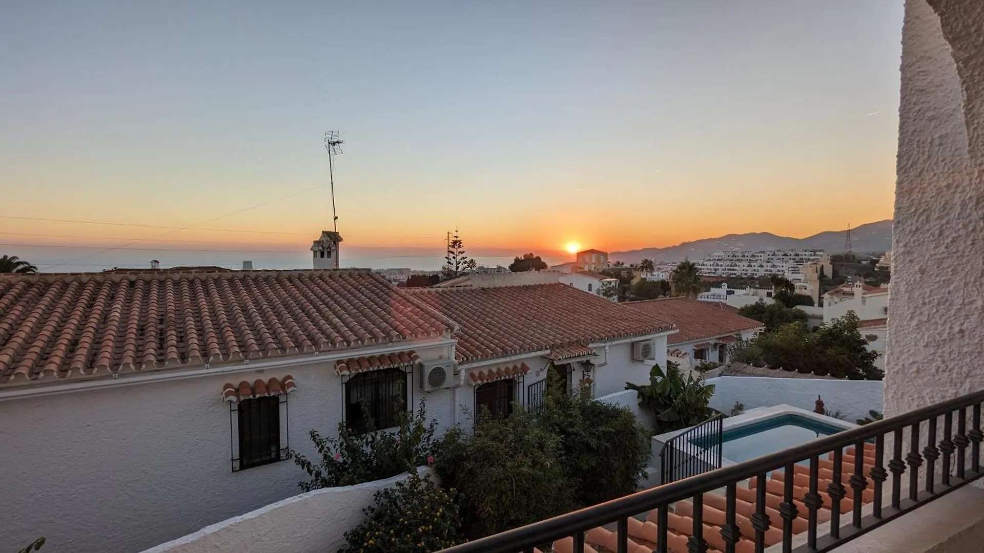 Villa Little Castle: Sea & Mountain Views in Nerja Spain
