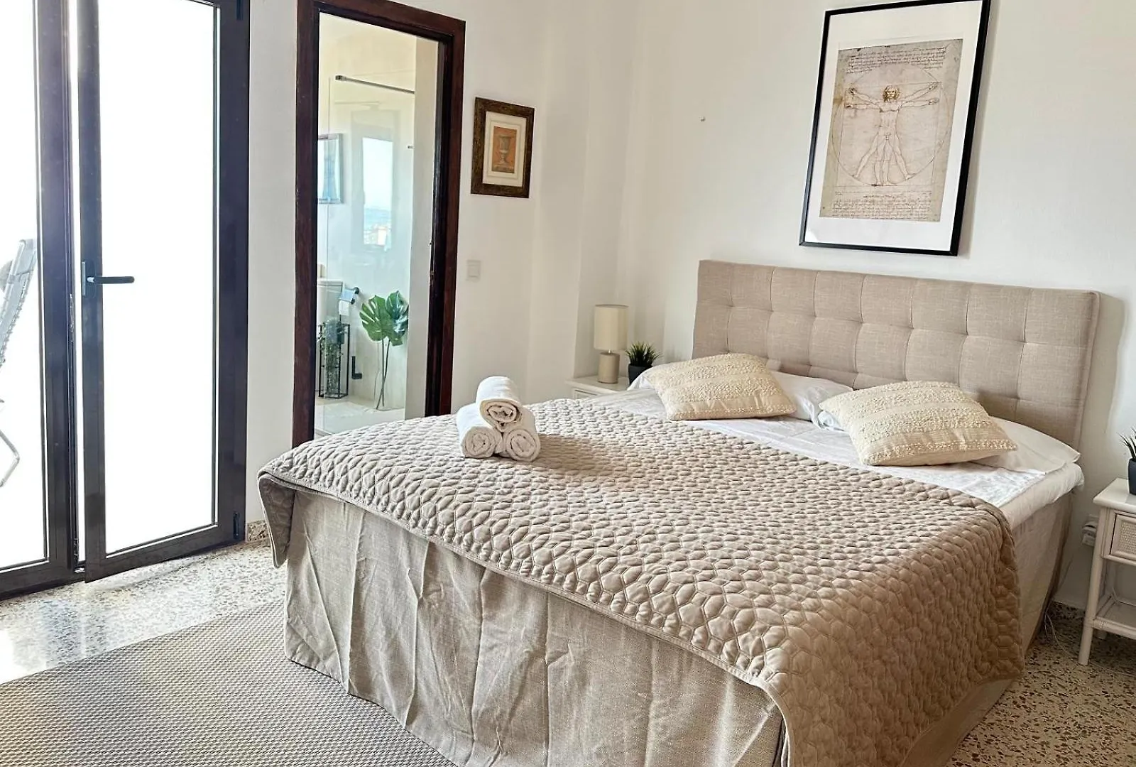 Villa Little Castle: Sea & Mountain Views in Nerja