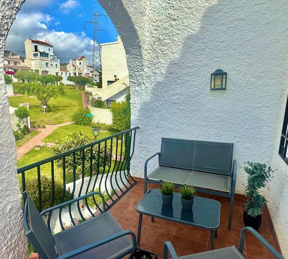 Villa Little Castle: Sea & Mountain Views in Nerja